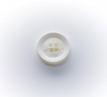 18mm Knopf Polyester 4-loch, m.Blümchen, gefärbt