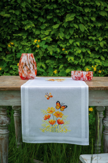 VER Bedruckter Läuferpackung Blumen und Schmetterlinge