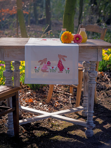 VER Bedruckter Läuferpackung Osterhasen imTulpengarten