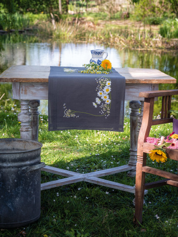 VER Bedruckter Läuferpackung Gänseblümchen