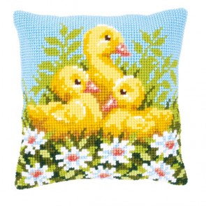 VER Kreuzstichkissenpackung Kükenschar mit Margeriten